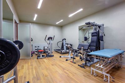 photo 11191_63be5e43690e1_thumb.jpg