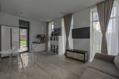 photo 11856_66b3320fda44b_thumb.jpg