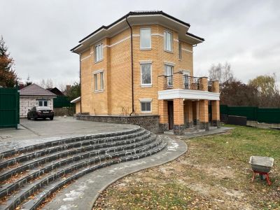 photo 11935_67bf2db27eff0_thumb.jpg