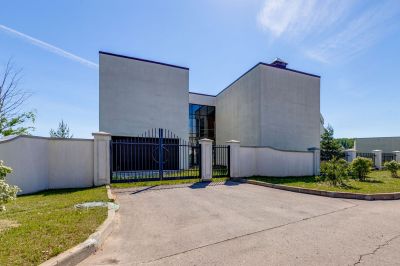 photo 12001_6452926a34302_thumb.jpg