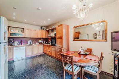 photo 12399_12208_12101_671f4cf6bdf41_thumb.jpg