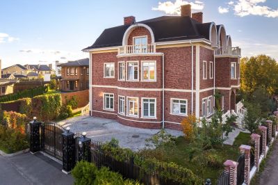 photo 68f0a2b58df66_thumb.jpg