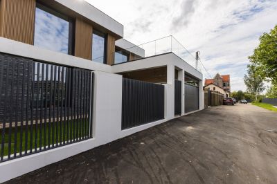 photo 68f1000023663_thumb.jpg