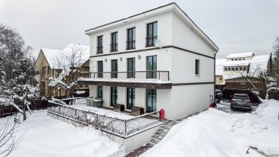 photo 698de2e79f697_thumb.jpg