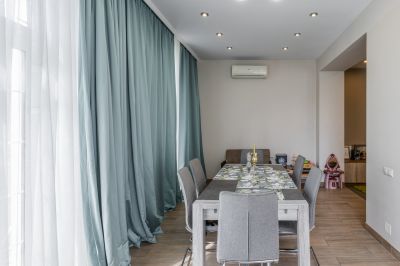 photo 693980e29bade_thumb.jpg