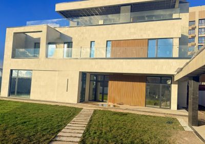 photo 693fe030a20cf_thumb.jpg