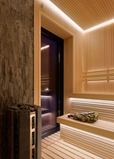 photo 12832_698efc8901865_thumb.jpg