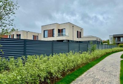 photo 12834_12257_68a6fc8d52557_thumb.jpg