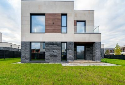 photo 12834_69a047804e6e3_thumb.jpg